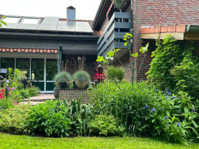 Aussergewöhnliches Haus mit Sauna, Kamin und Garten